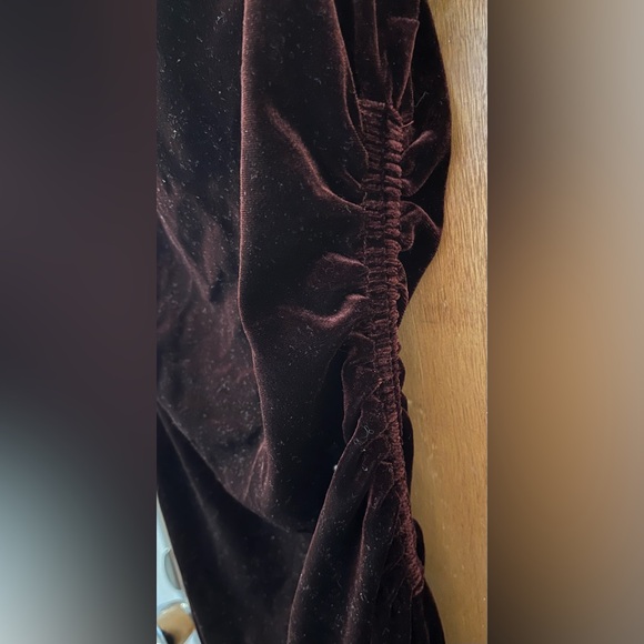 Gorgeous vintage BCBG Max Azria deep burgundy velvet dress XS extra small - Picture 5 of 13